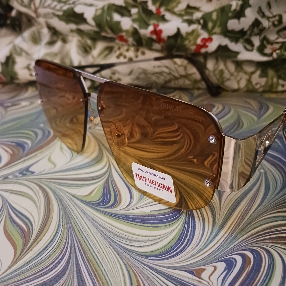 True Religion Unisex Gold Metal Sunglasses with Amber Lens NWT
